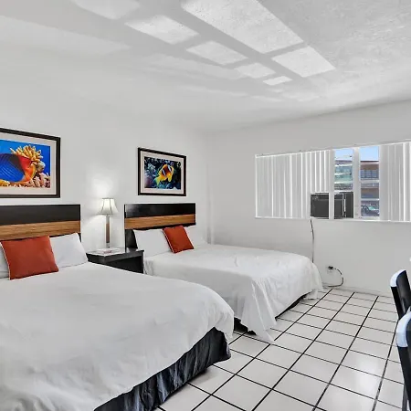 Hallandale Beach Vacation Home Pool Beach